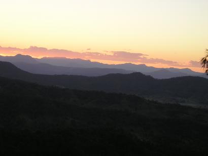 ラミントン国立公園からの夕焼け