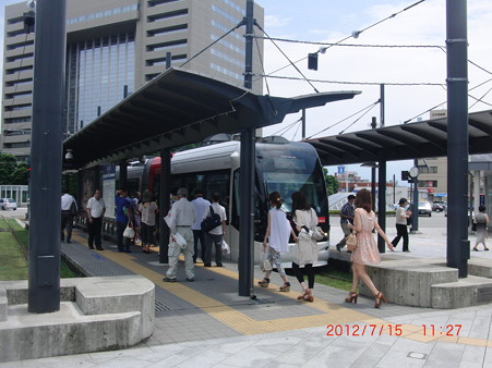 ８富山ライトレール１１：２７