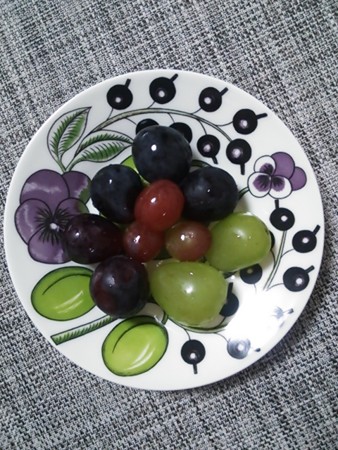 Paratiisi Purple ソーサー 16.5cm