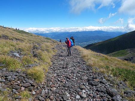 硫黄岳から硫黄山荘へ下る