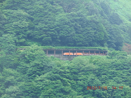 ２３黒部峡谷鉄道のトロッコ電車１４：１７
