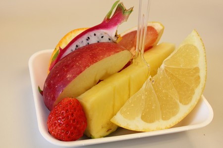 東谷山フルーツパークのカットフルーツ