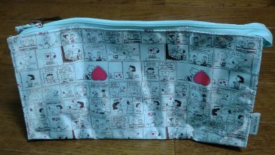 PEANUTSスヌーピー柄のビッグポーチ