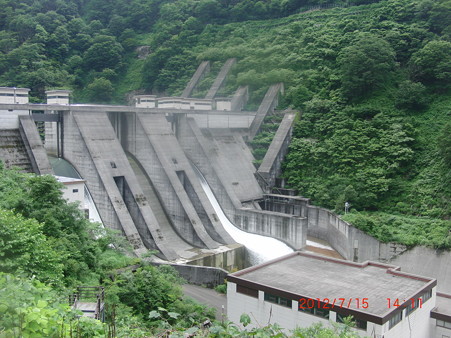 １９宇奈月ダム１４：１１
