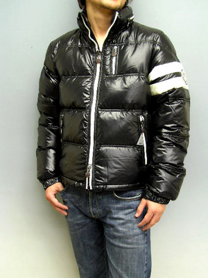 MONCLER [モンクレール] ERIC（シャイニーブラック：999）
