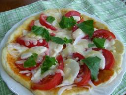 写真: ホットケーキの素でピザ