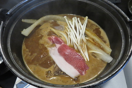 ぼたん鍋　ぐつぐつ_01