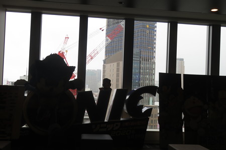 朝　閑散としたＯＳシネマ_05