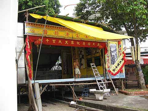 一夜明けたホーン街2